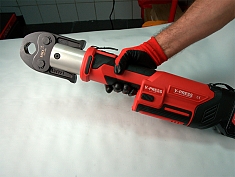 Использование пресс-клещей Voll M 28